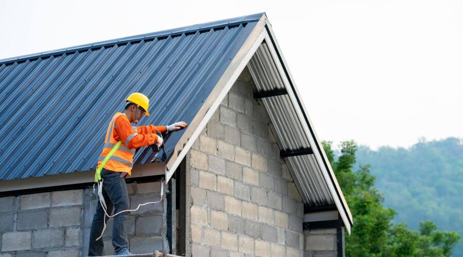Professional residential roofers in Ross, ND